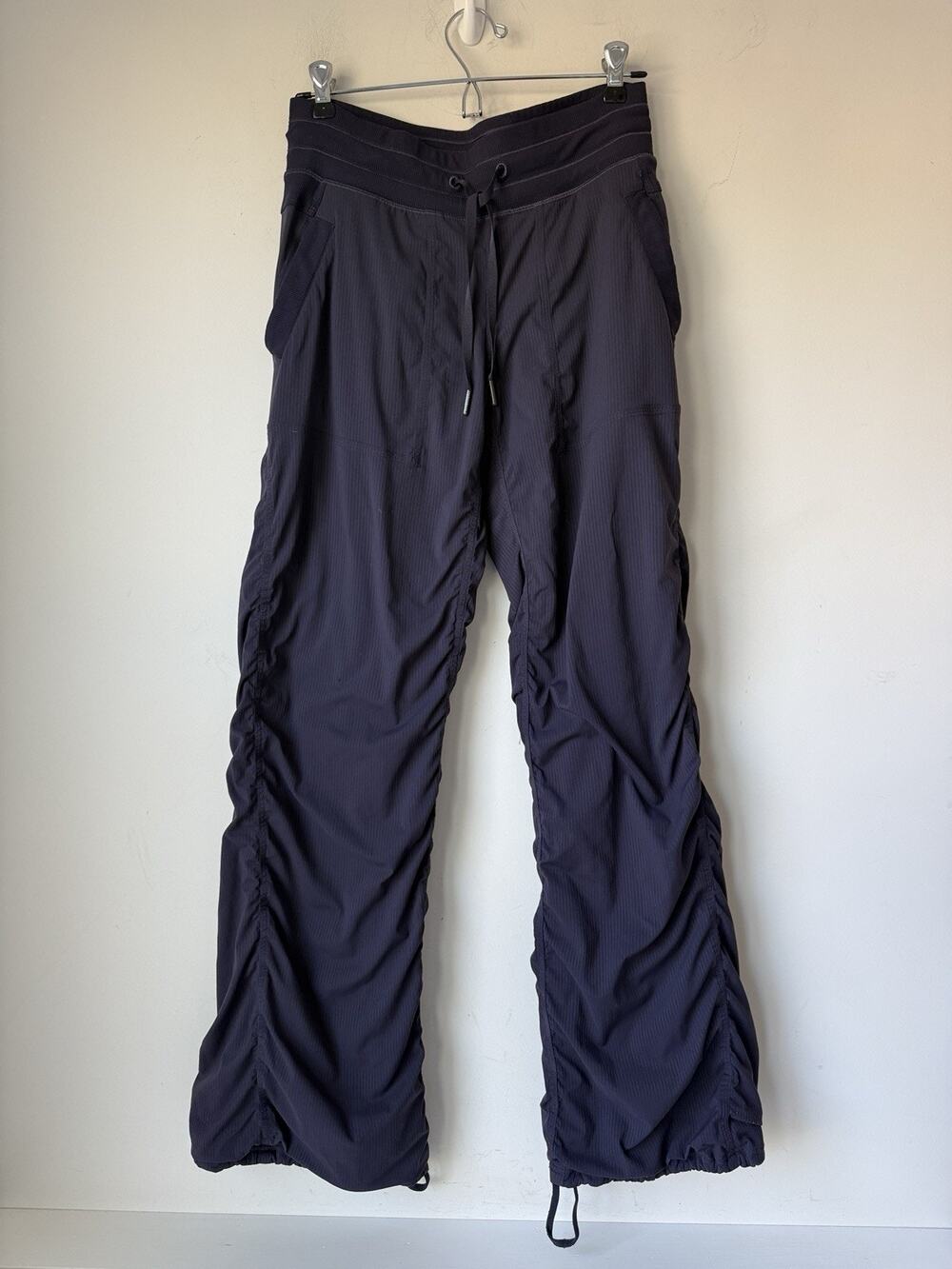 Lululemon Women’s Size 6 Dark Purple Dance Studio Pants Mid Rise 31” Lined